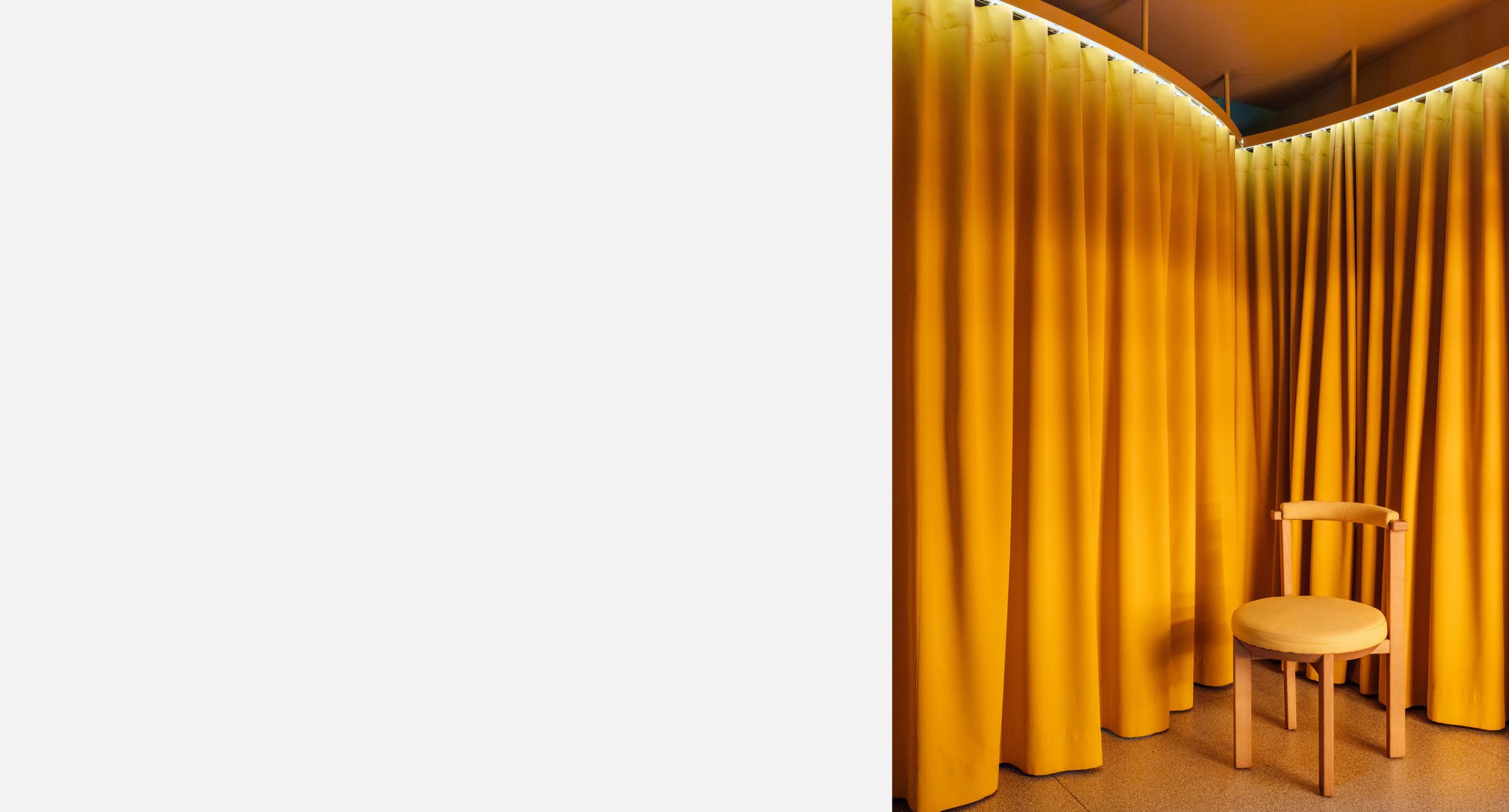 Scusa_Mediterranean_Restaurant_Yellow_Terracota_Travertine_Red_Metal_Popcorn (1)